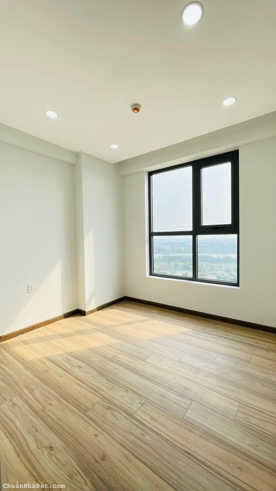 CHO THUÊ CĂN HỘ MỚI 2PN/2WC LÀNG ĐẠI HỌC QUỐC GIA 