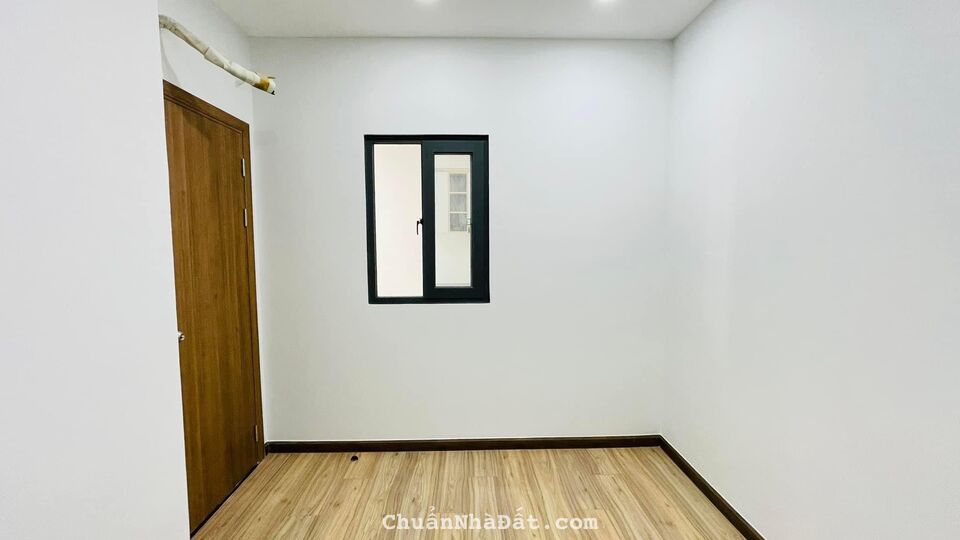 CHO THUÊ CĂN HỘ MỚI 2PN/2WC LÀNG ĐẠI HỌC QUỐC GIA 