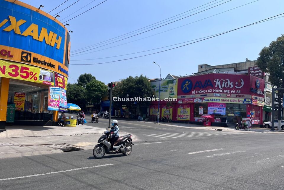 Chính chủ cần tiền trả nợ ngân hàng nên ra gấp lô đất 150m2 full TC, gần trường, chợ