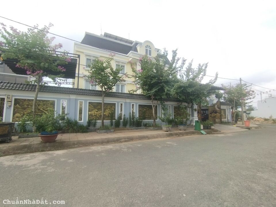 Bán các nền đất "nhà phố" đa dạng các vị trí đường trước nhà cho Thầy cô lựa chọn ĐH Bách Khoa, Q9