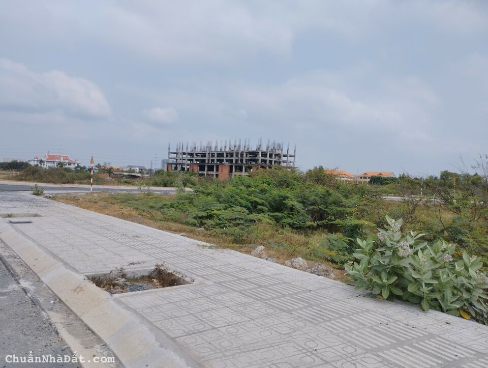 Chọn lọc 2 nền giá tốt cần bán CBCNV Đại học quốc gia 245, Gò Các, giá từ 35tr/m2 Chọn lọc 2 nền giá tốt cần bán CBCNV Đại học quốc gia 245, Gò Các, giá từ 35tr/m2