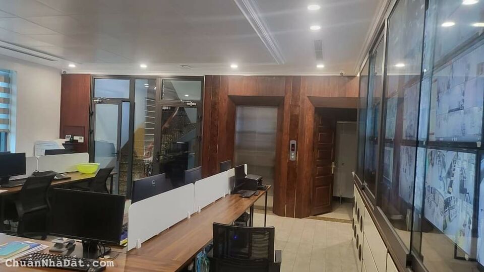 SIÊU PHẨM MẶT PHỐ NGUYỄN TRÃI, LÔ GÓC, KINH DOANH, DT180M, 6 TẦNG, GIÁ 72 TỶ