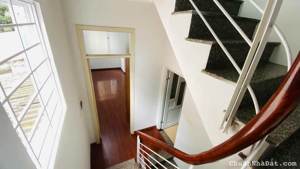 NHÀ ĐẸP THỤY KHUÊ, TÂY HỒ, DT 36M, GIÁ 4.1 TỶ.