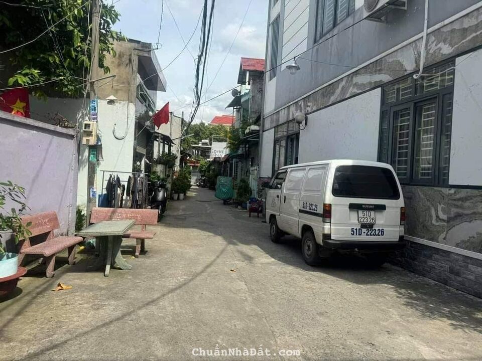 Cần bán nhà quận 12 giá rẻ, KT 4x15m cấp bốn, hẻm xe hơi TMT13, giá 3,29 Tỷ Cần bán nhà quận 12 giá rẻ, KT 4x15m cấp bốn, hẻm xe hơi TMT13, giá 3,29 Tỷ