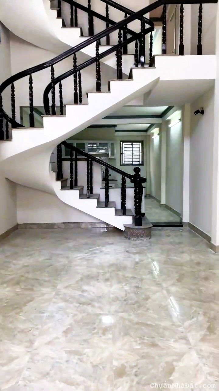 Bán nhà hxh ĐHT 27, quận 12, KT 4x16, lửng lầu, 3PN, giá 4,4 Tỷ Bán nhà hxh ĐHT 27, quận 12, KT 4x16, lửng lầu, 3PN, giá 4,4 Tỷ