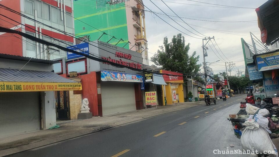 Bán nhà Hóc Môn, KT4,3x15, hậu 9m, mặt tiền nhựa 6m, gần chợ Đại Hải, XTT, giá 3,85 Tỷ Bán nhà Hóc Môn, KT4,3x15, hậu 9m, mặt tiền nhựa 6m, gần chợ Đại Hải, XTT, giá 3,85 Tỷ