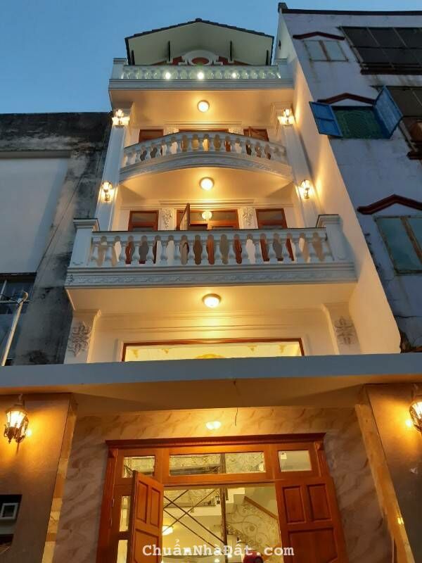 Cần cho thuê nhà hẻm ô tô khu nhà mới xây đồng bộ Dương Quảng Hàm P5 GV.