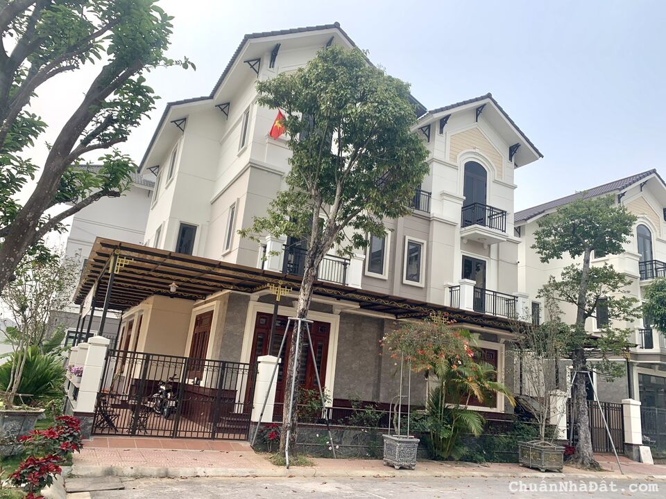 Vị Trí Vàng Tiện Ích Cơ Sở Hạ Tầng Đồng Bộ, Giá Đáy Cơ Hội Sinh Lời Cao. Vị Trí Vàng Tiện Ích Cơ Sở Hạ Tầng Đồng Bộ, Giá Đáy Cơ Hội Sinh Lời Cao.