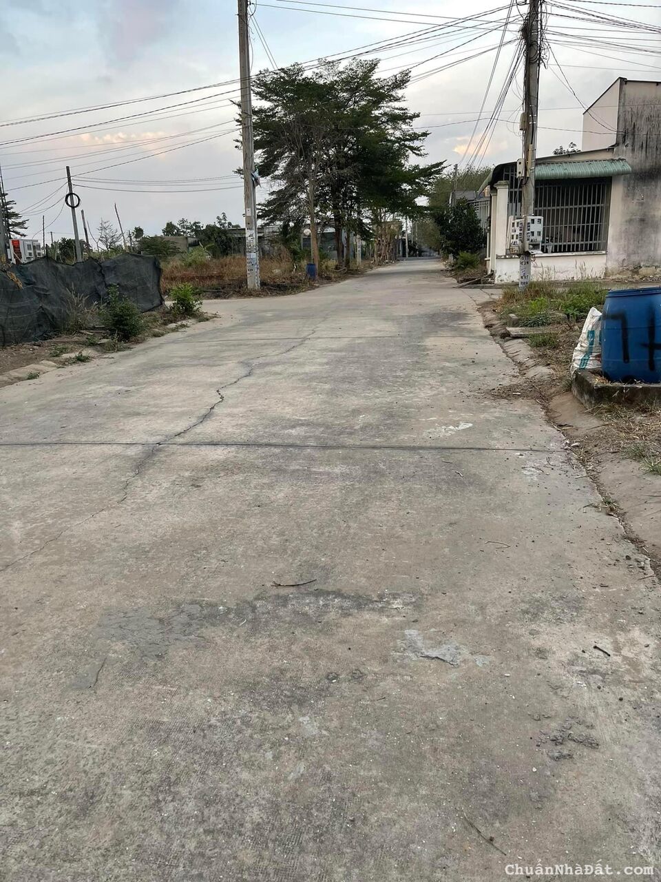 BÁN NHANH 1000M2(25X40M2), DÂN CƯ ĐÔNG SÁT TRƯỜNG HỌC, ĐƯỜNG NHỰA LỚN