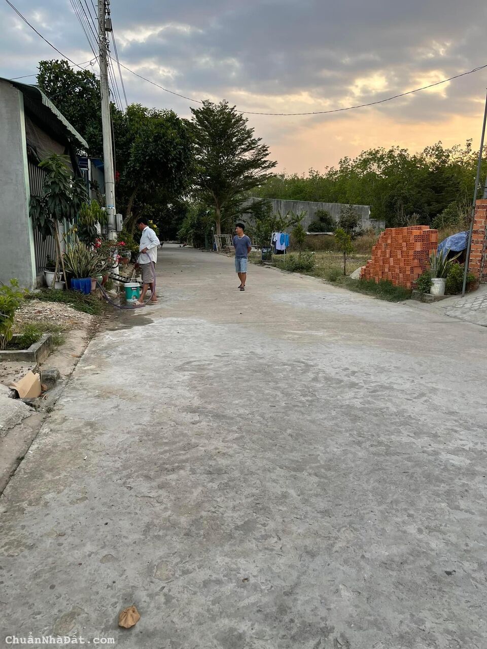 BÁN NHANH 1000M2(25X40M2), DÂN CƯ ĐÔNG SÁT TRƯỜNG HỌC, ĐƯỜNG NHỰA LỚN