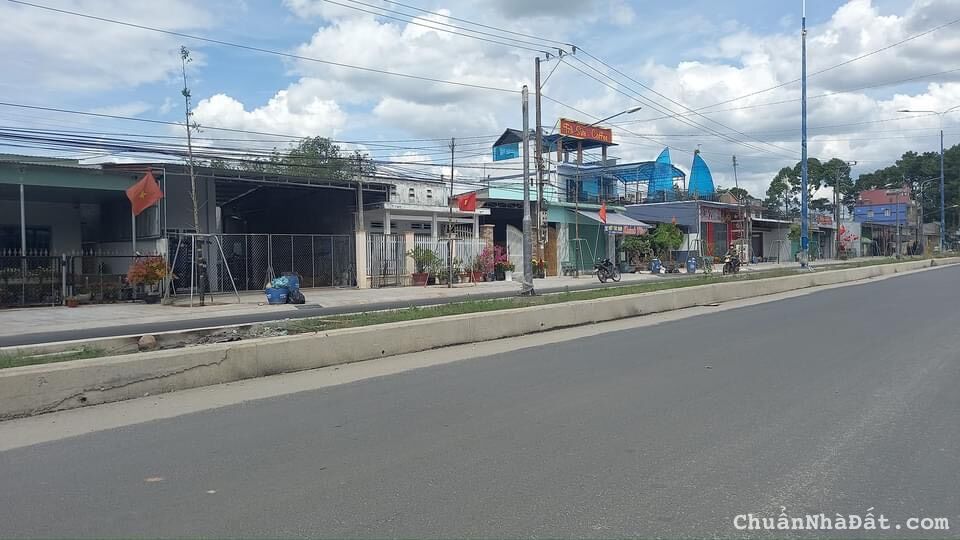 Bán 231m2 full thổ cư ngay trung tâm hành chính,giá 880tr thương lượng