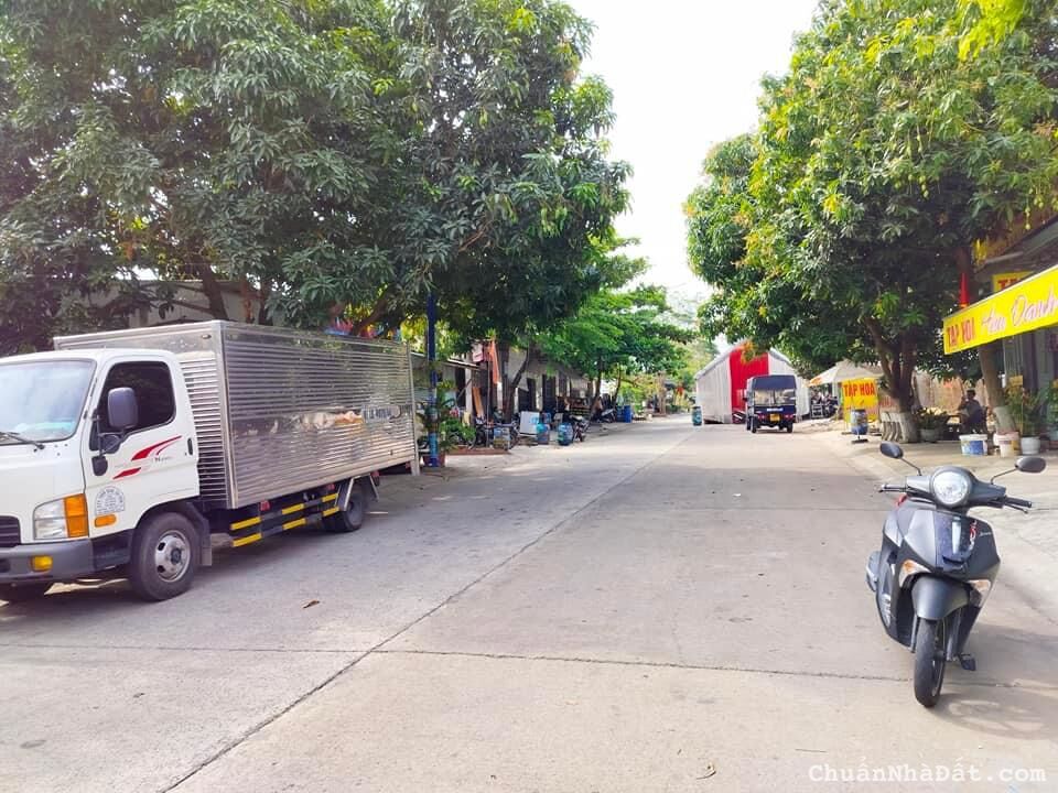 TÔI BÁN GẤP 510m2 ĐẤT SÁT CHỢ.CÁCH TPHCM 30ph.TIỆN BUÔN BÁN,XÂY TRỌ,THỔ CƯ 100%