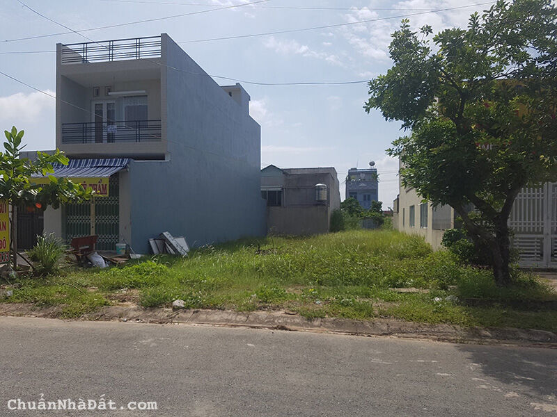 Bán gấp lô đất chợ KDC Việt Sing 6x30, full thổ cư