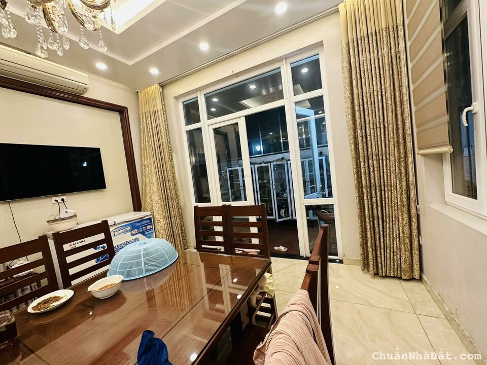 Phân Lô Ngọc Khánh Ba Đình – 70m2 6 Tầng Thang Máy – Gara Oto Tránh – Nội Thất – 16 Tỷ