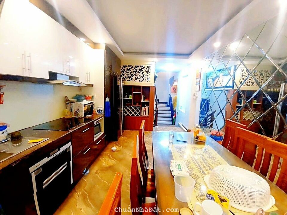 Nhà Hiếm💥Bán nhà Trúc Bạch Ba Đình💥45m2💥6 Tầng💥Oto vào nhà💥Nhà Đẹp Ở Luôn💥11 Tỷ 