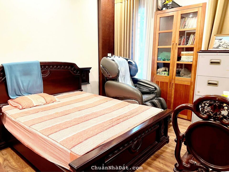 Nhà Hiếm💥Bán nhà Trúc Bạch Ba Đình💥45m2💥6 Tầng💥Oto vào nhà💥Nhà Đẹp Ở Luôn💥11 Tỷ 