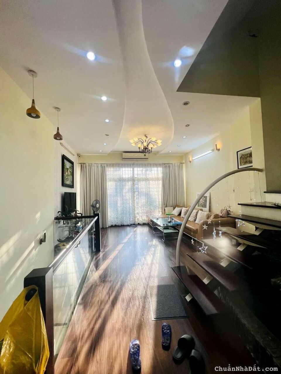 Bán nhà mặt phố tại Đường Nước Phần Lan, Tây Hồ, Hà Nội diện tích 43m2 giá 12.2 Tỷ