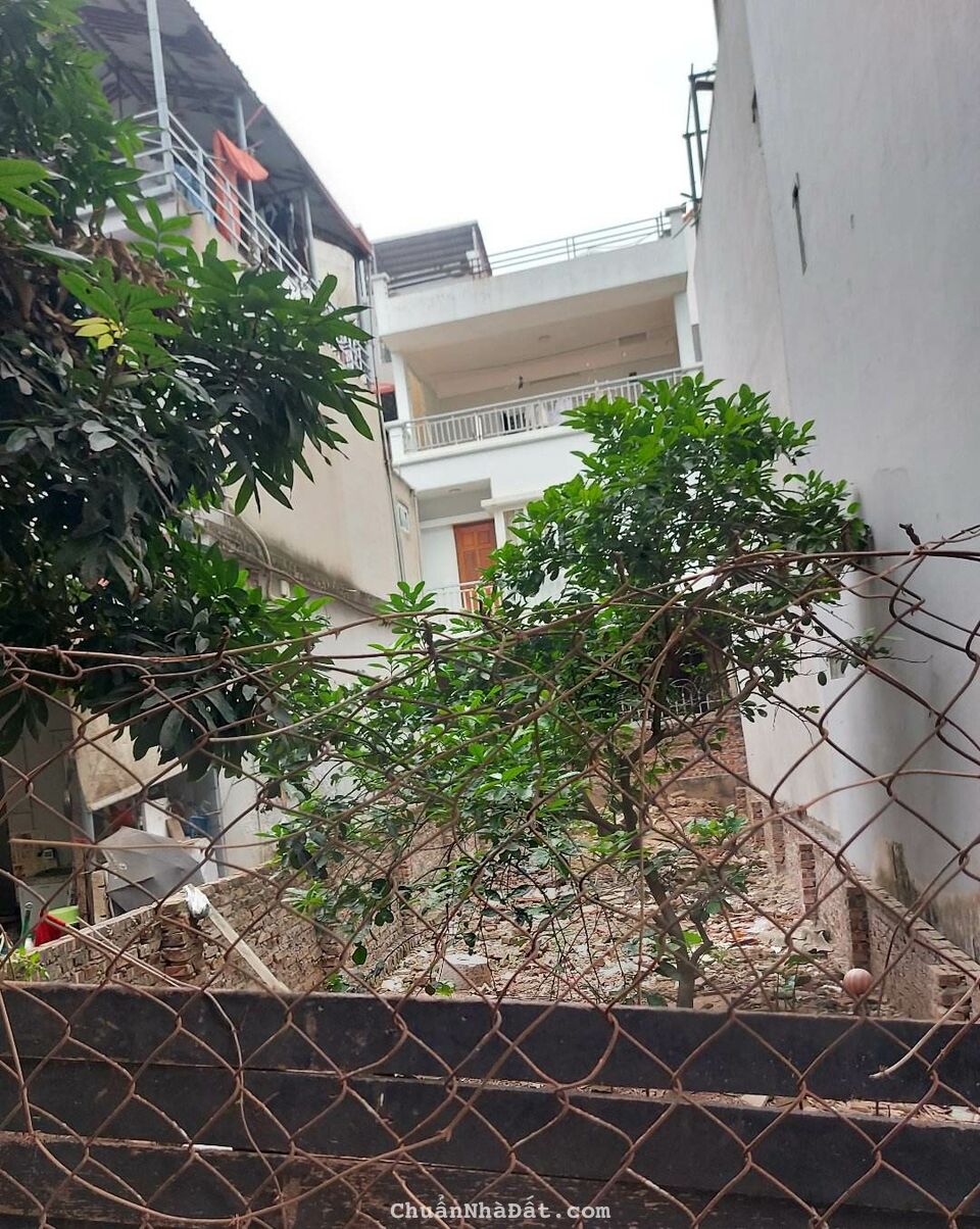 Cần bán mảnh đất ở Tứ Liên Tây Hồ Hà Nội