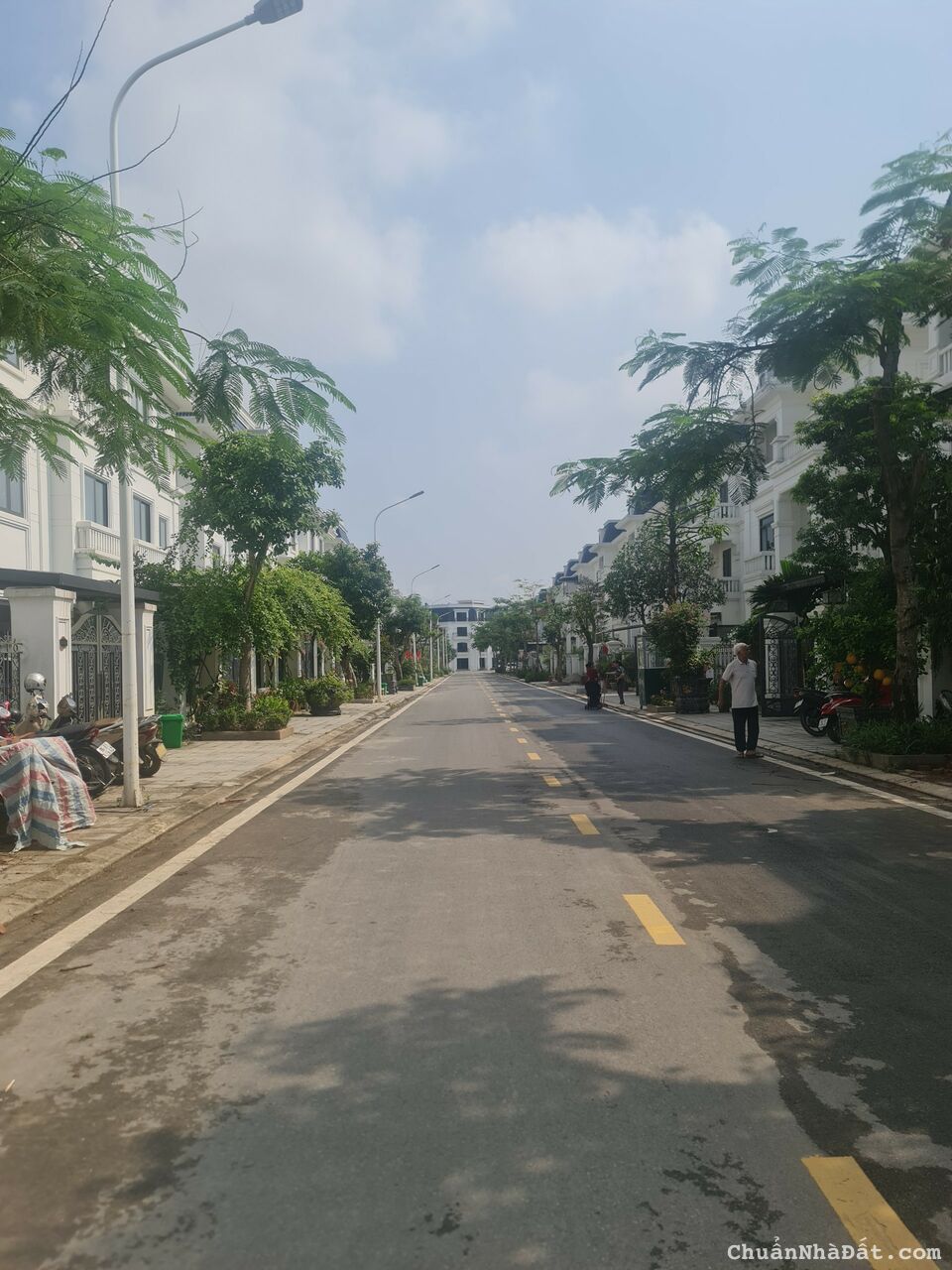 Bán biệt thự mới và đẹp trong khu đô thị VCI, Vĩnh Yên, Vĩnh Phúc. Lh: 0986934038