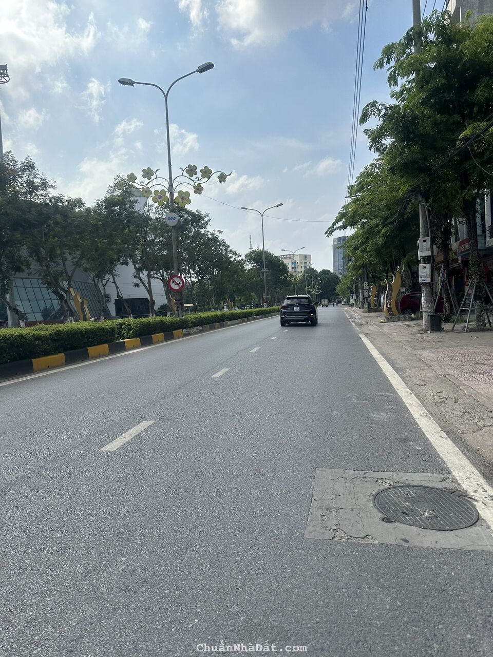 Bán nhà 3 tầng mặt phố Mê Linh, Khai Quang, Vĩnh Yên, Vĩnh Phúc. Lh: 0986934038