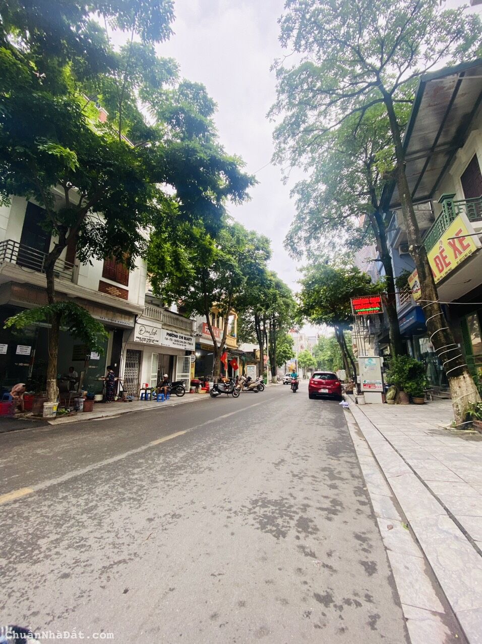 Bán nhà mặt đường Trần Quốc Tuấn, Đống Đa, Vĩnh Yên, Vĩnh Phúc. Lh: 0986934038