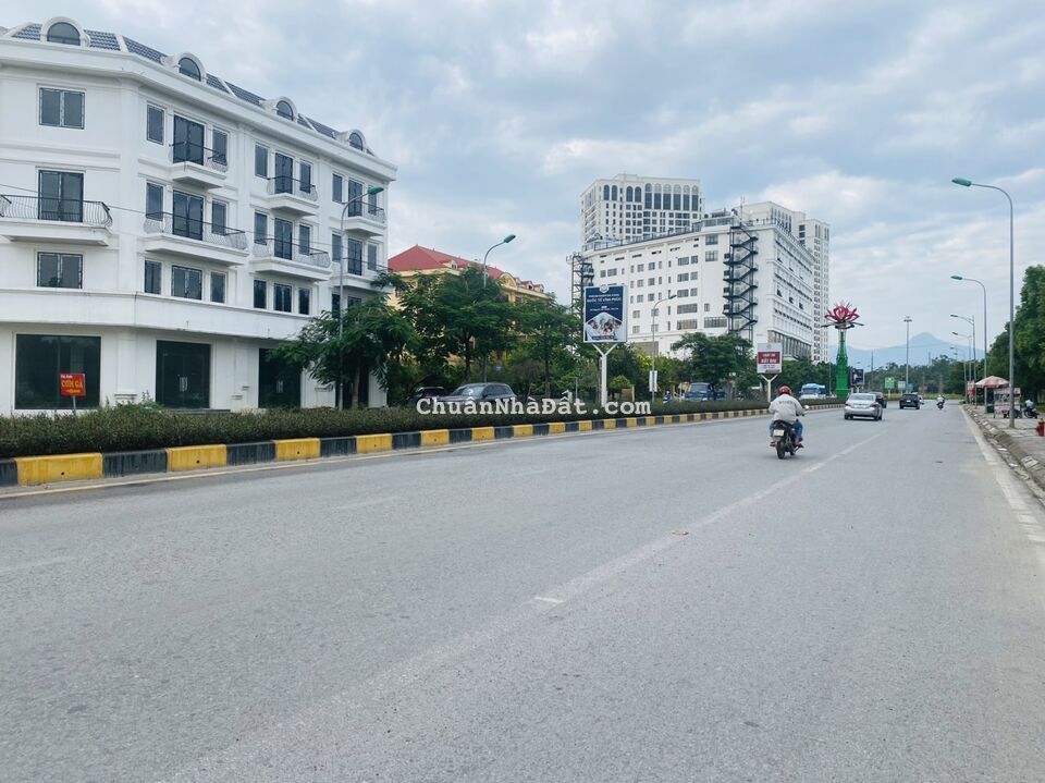 Bán nhà mặt phố kinh doanh khu Vpit Praza, Định Trung , Vĩnh Yên, Vĩnh Phúc. Lh: 0986934038