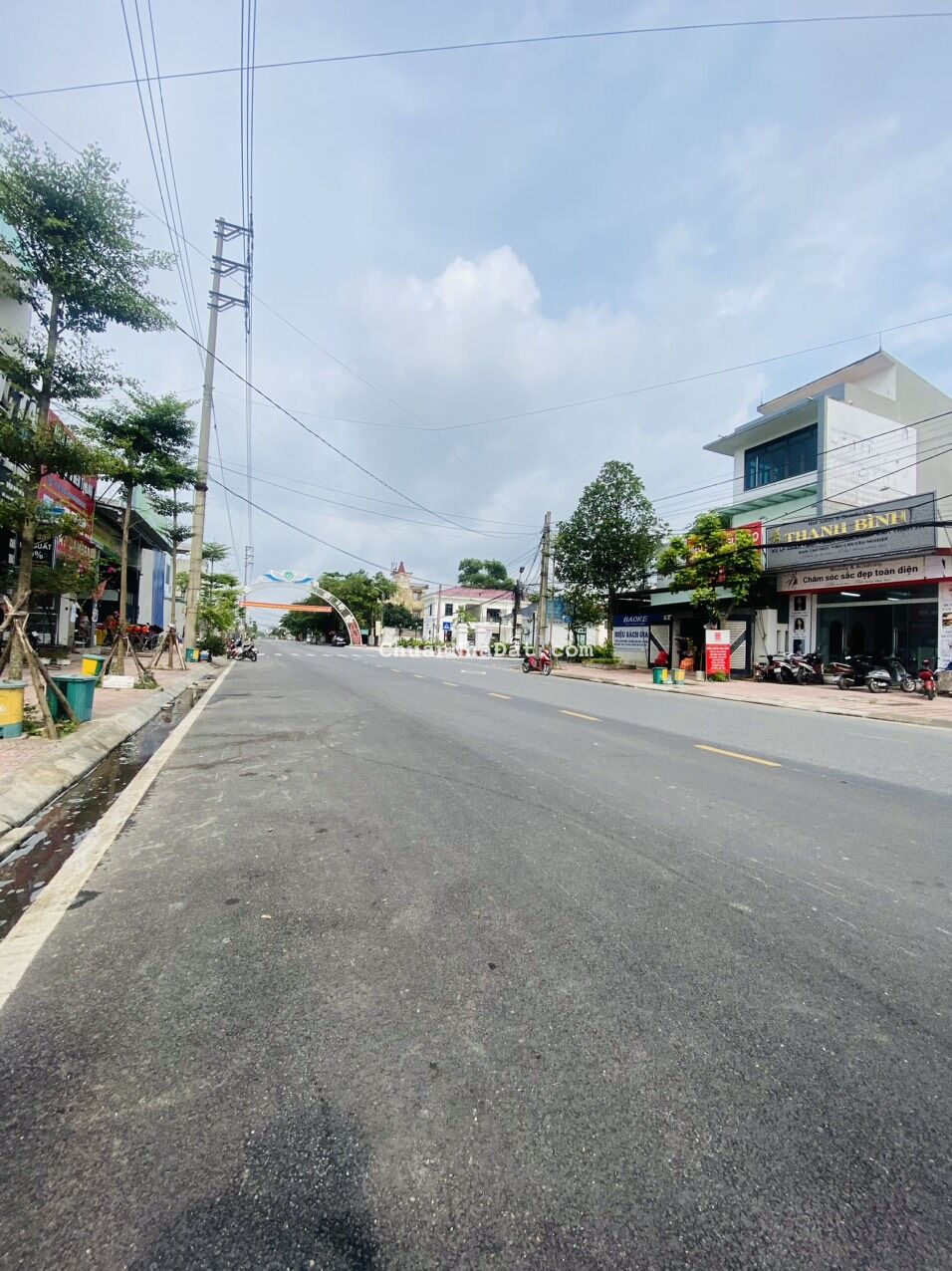  Bán đất kinh doanh mặt đường Nguyễn Lương Bằng, Đồng Cửa Quán, Thanh Trù, Vĩnh Yên. Lh: 0986934038