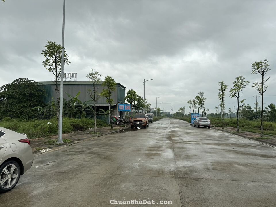 Bán đất dãy D đường 19,5m khu đấu giá Lai Sơn, Đồng Tâm, Vĩnh Yên. Lh: 0986934038 Bán đất dãy D đường 19,5m khu đấu giá Lai Sơn, Đồng Tâm, Vĩnh Yên. Lh: 0986934038