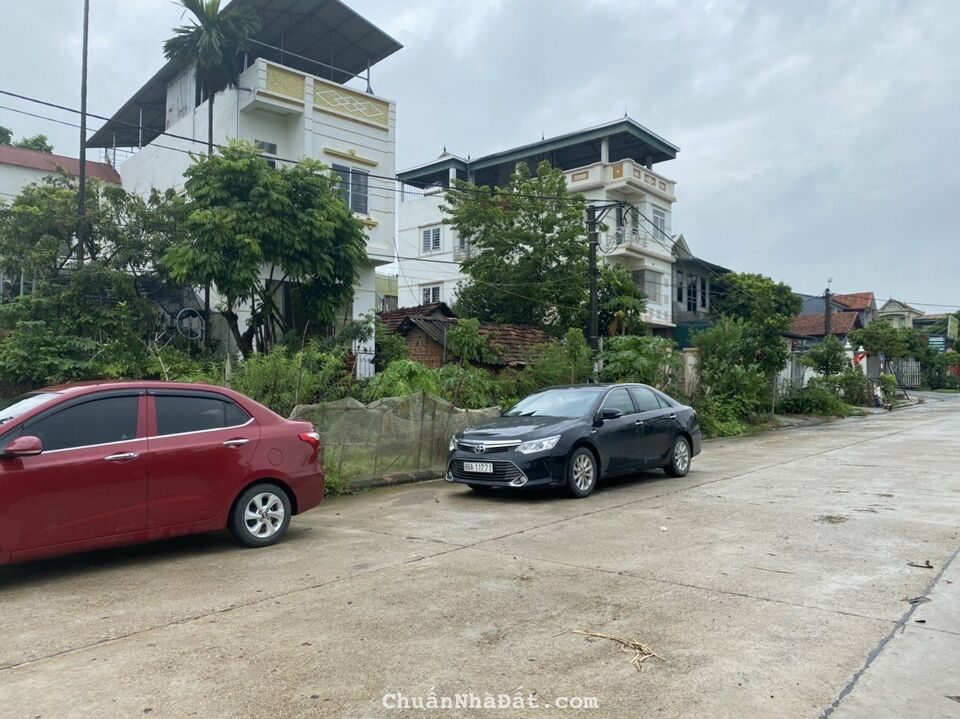 Bán đất cắt lỗ sâu mặt đường Mạc Đĩnh Chi, Sau Núi, Hội Hợp, Vĩnh Yên. Lh: 0986934038