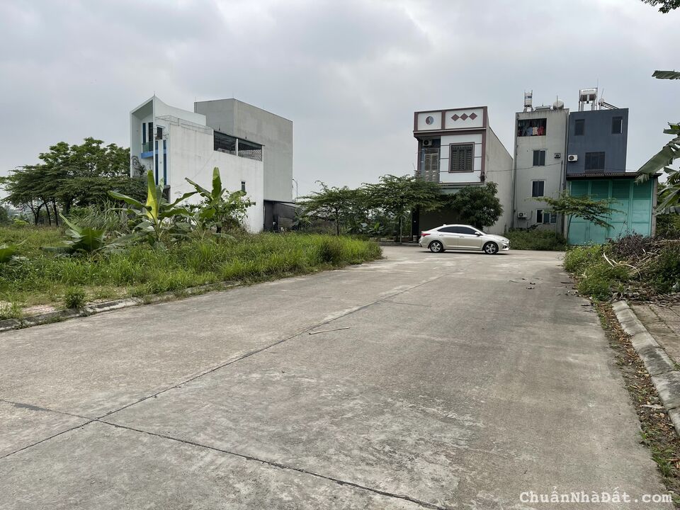 Bán đất lô góc view vườn hoa đấu giá tại Gò Xoan, Thanh Vân, Tam Dương. Lh: 0986934038