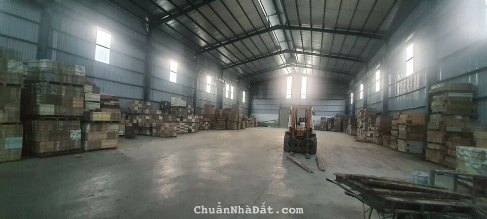 Cho thuê xưởng 800m2 đầy đủ phòng cháy tại mặt đường Tôn Đức Thắng, Khai Quang, Vĩnh Yên. 