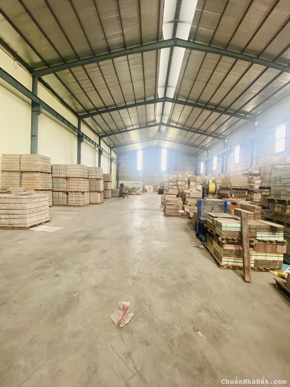 Cho thuê 1000m2 xưởng đầy đủ phòng cháy ngoài khu công nghiệp tại Khai Quang, Vĩnh Yên.