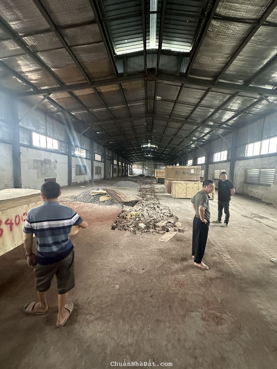 Cho thuê 1200m2 xưởng không phòng cháy trong khu CN Khai Quang, Vĩnh Yên. Lh: 0986934038