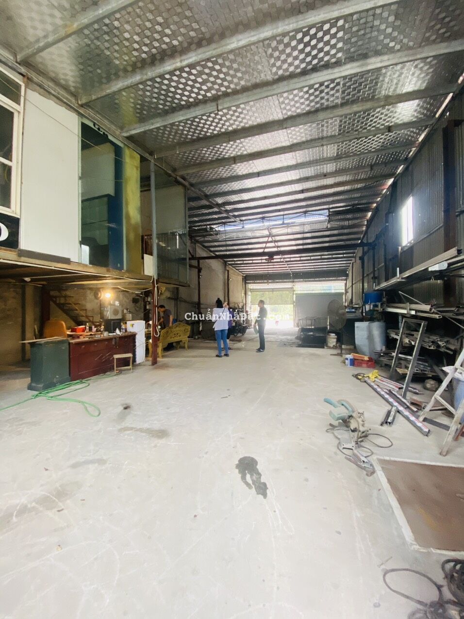 Cho thuê kho, xưởng tại mặt đường chính Khai Quang, thành phố Vĩnh Yên. Lh: 0986934038 Cho thuê kho, xưởng tại mặt đường chính Khai Quang, thành phố Vĩnh Yên. Lh: 0986934038