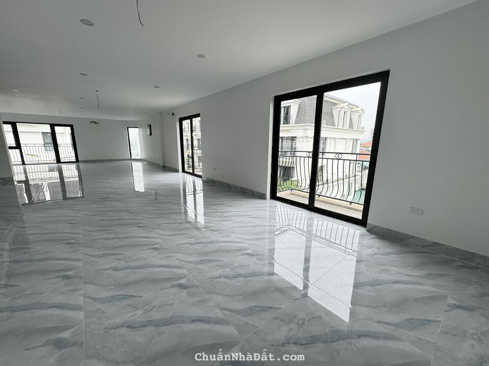 Cho thuê nhà nguyên căn trong khu đô thị The City Light, Khai Quang, Vĩnh Yên.  Lh: 0986934038