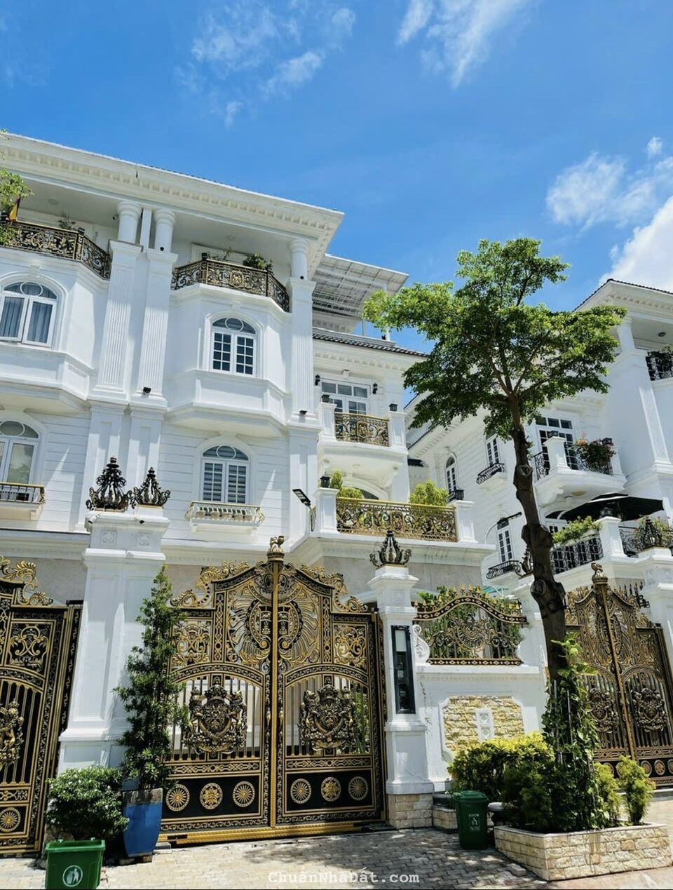 Biệt thự đẹp 5 tầng ở liền khu Vip Cityland, Q 7. 10*22. GIẢM XUỐNG 9 TỶ. Biệt thự đẹp 5 tầng ở liền khu Vip Cityland, Q 7. 10*22. GIẢM XUỐNG 9 TỶ.