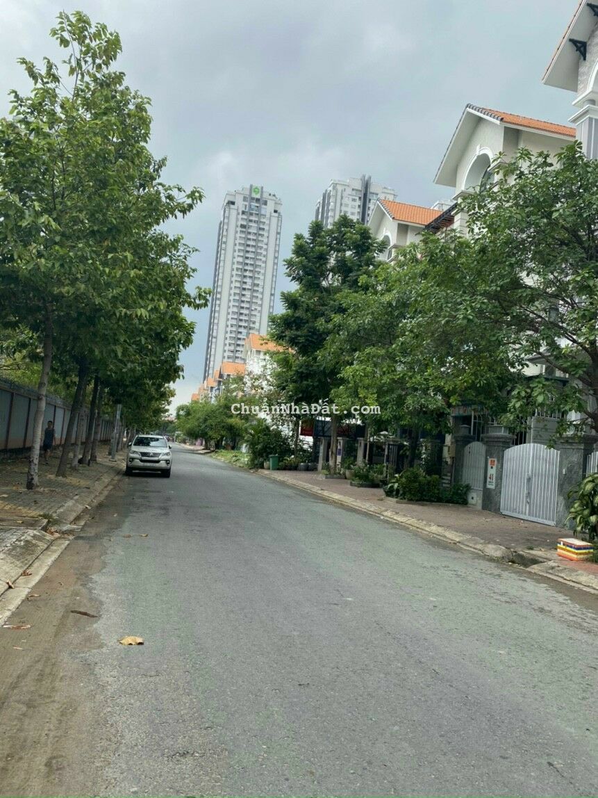 Giảm giá nhà 4 tầng đường số 12m, khu VIP Sadeco Phước Kiển, 5*18,5m