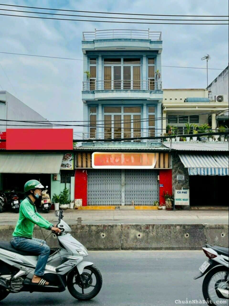 Nhà mặt tiền đường Huỳnh Tấn Phát, Quận 7. 17,8 tỷ. Nhà mặt tiền đường Huỳnh Tấn Phát, Quận 7. 17,8 tỷ.