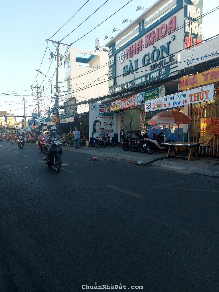 Nhà phố 3 tàng mặt đường Lê Văn Lương. TN 30 tr. 125m2. 11 tỷ. Nhà phố 3 tàng mặt đường Lê Văn Lương. TN 30 tr. 125m2. 11 tỷ.