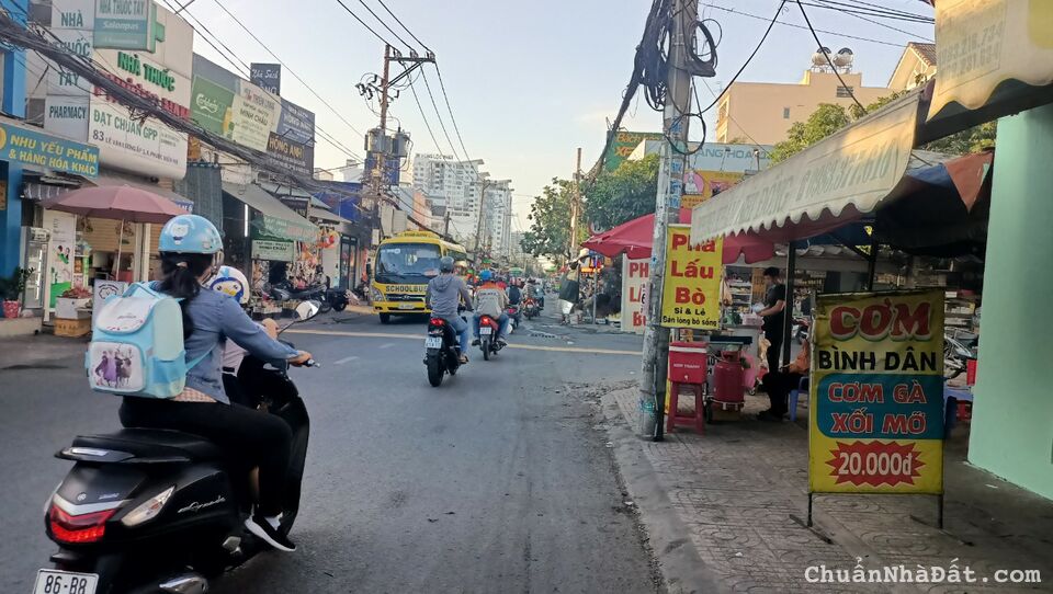 Đất mặt tiền đường Lê văn Lương, Phước kiển, gần bv Nhà bè. 200 m2, 15,5 tỷ.