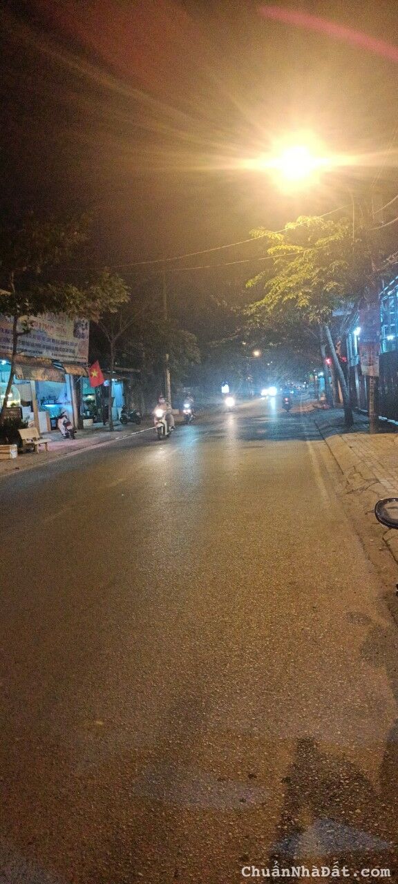 Nhà mặt tiền đường Phạm Hữu Lầu, 6 tàng mới đẹp lung linh. 6,3*35, 22 tỷ.