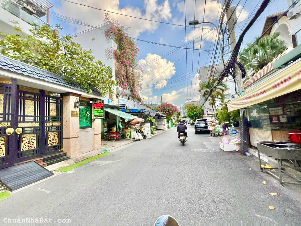 Nhà mặt tiền đường Tân mỹ Quận 7. kdbb sầm uất. 5*20 giá hơn 9 tỷ.