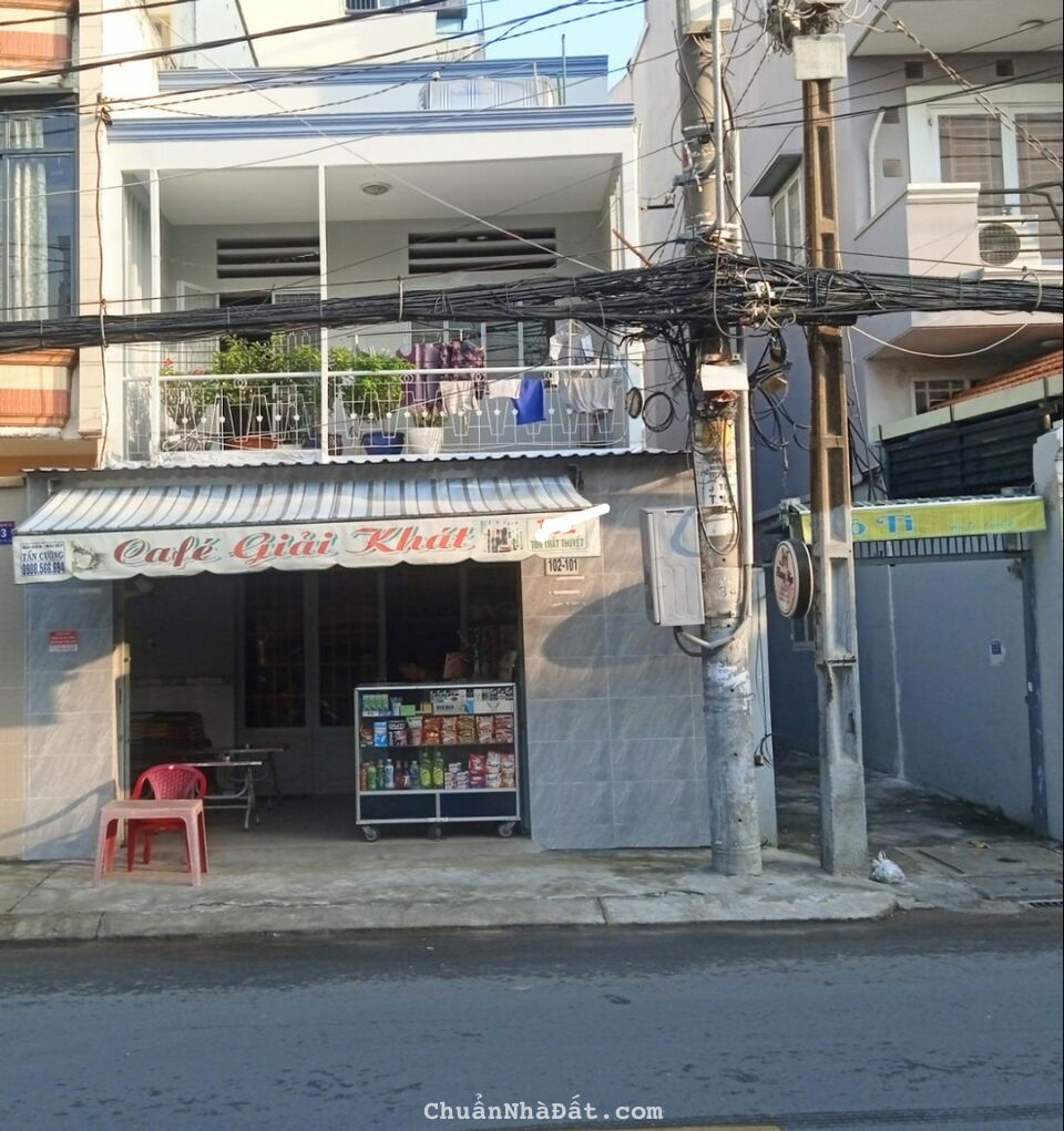 Nhà mặt tiền đường Tôn Thất Thuyết, Quận 4. DT  5*18,