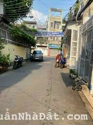 Dãy trọ hẻm 6 m , Huỳnh Tấn Phát, Bình thuận, Quận 7. 10*21, 214 m2.