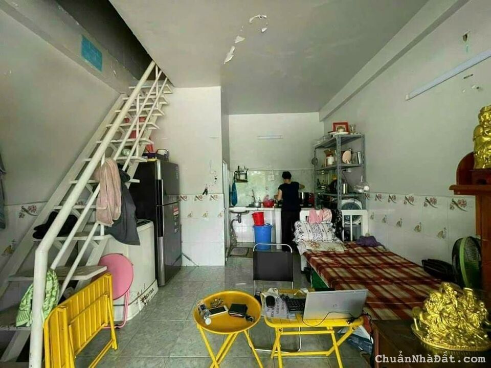 Bán dãy trọ + mặt bằng kdbb mặt tiền đường lớn 24 m, kdbb tốt. 5*21. 3,8 tỷ.