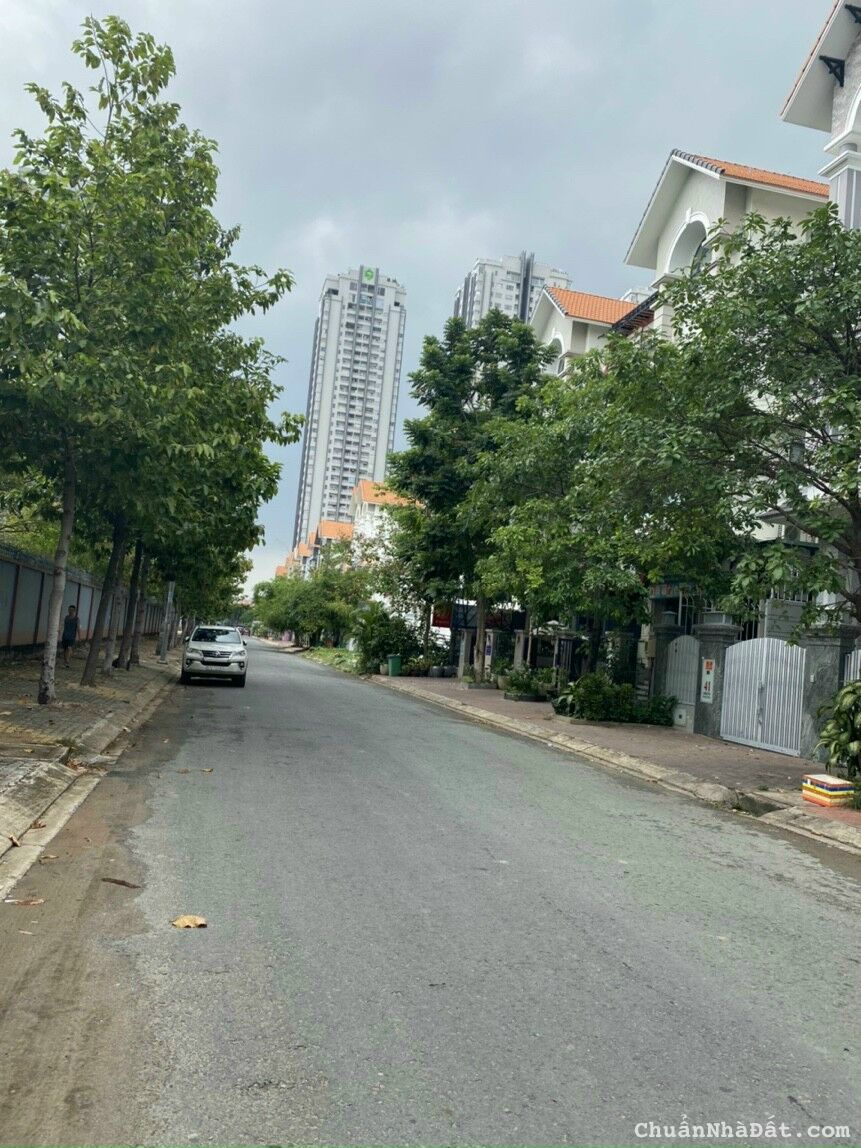 Giảm giá nhà 4 tầng đường số 12m, khu VIP Sadeco Phước Kiển, 5*18,5m