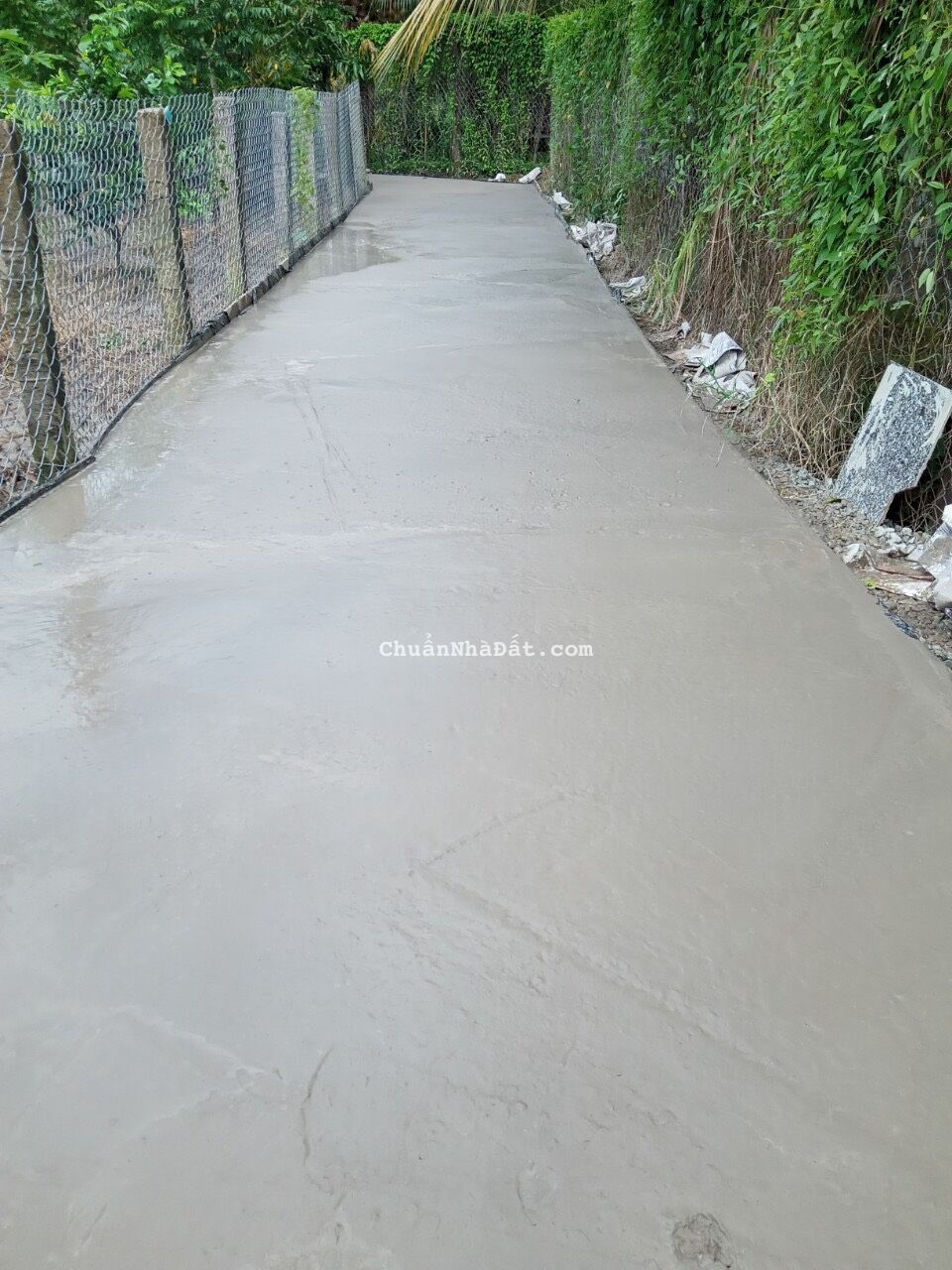 Đất thổ cư góc 2 mặt tiền, Châu thành Long an bán gáp chỉ 1 tr/ m2.