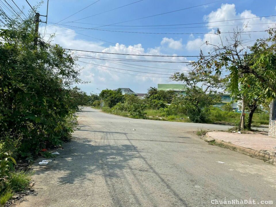 Dãy trọ đường 16 m, sổ riêng, 6*20, chỉ 4,25 tỷ. Rẻ ơi là rẻ.