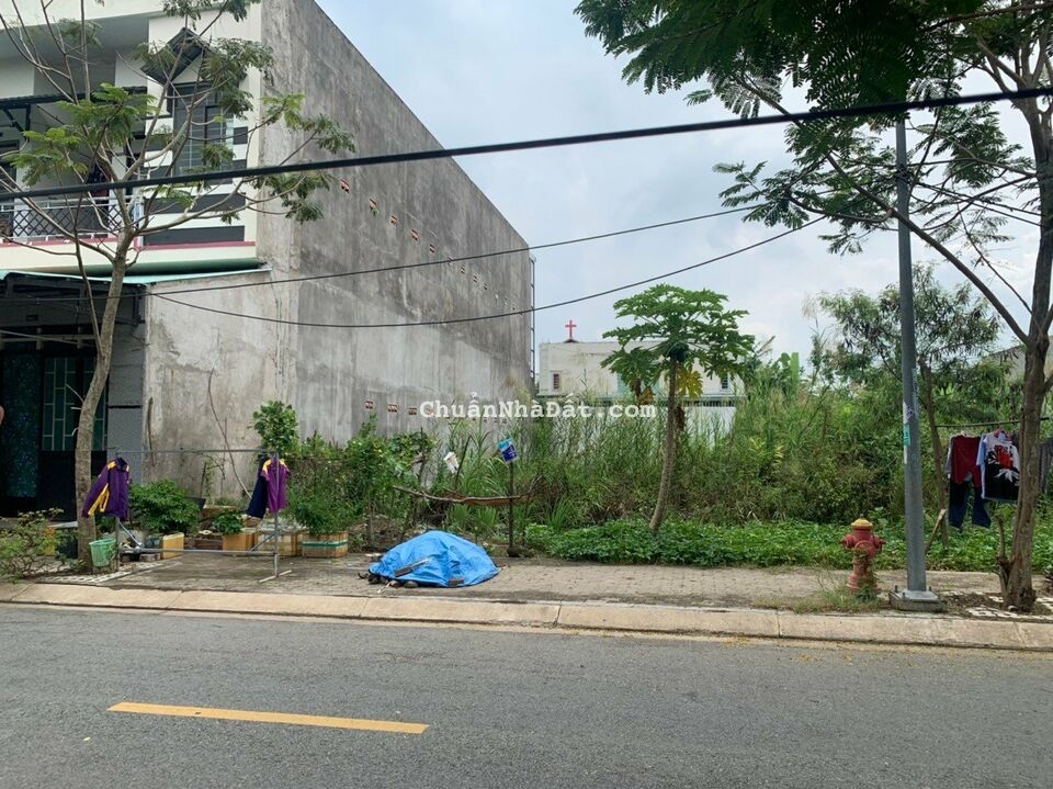 Đất thổ cư đường số 12m, tiện xây biẹt thự hay CHDV...10*28, giá chỉ 17 tr/ m2. Đất thổ cư đường số 12m, tiện xây biẹt thự hay CHDV...10*28, giá chỉ 17 tr/ m2.