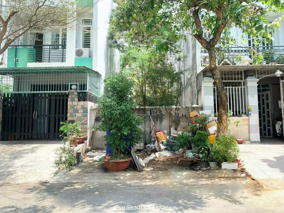 Đất đường số 14m, Quận 7, cạnh Phú Mỹ Hưng. 5*18. 8,75 tỷ.